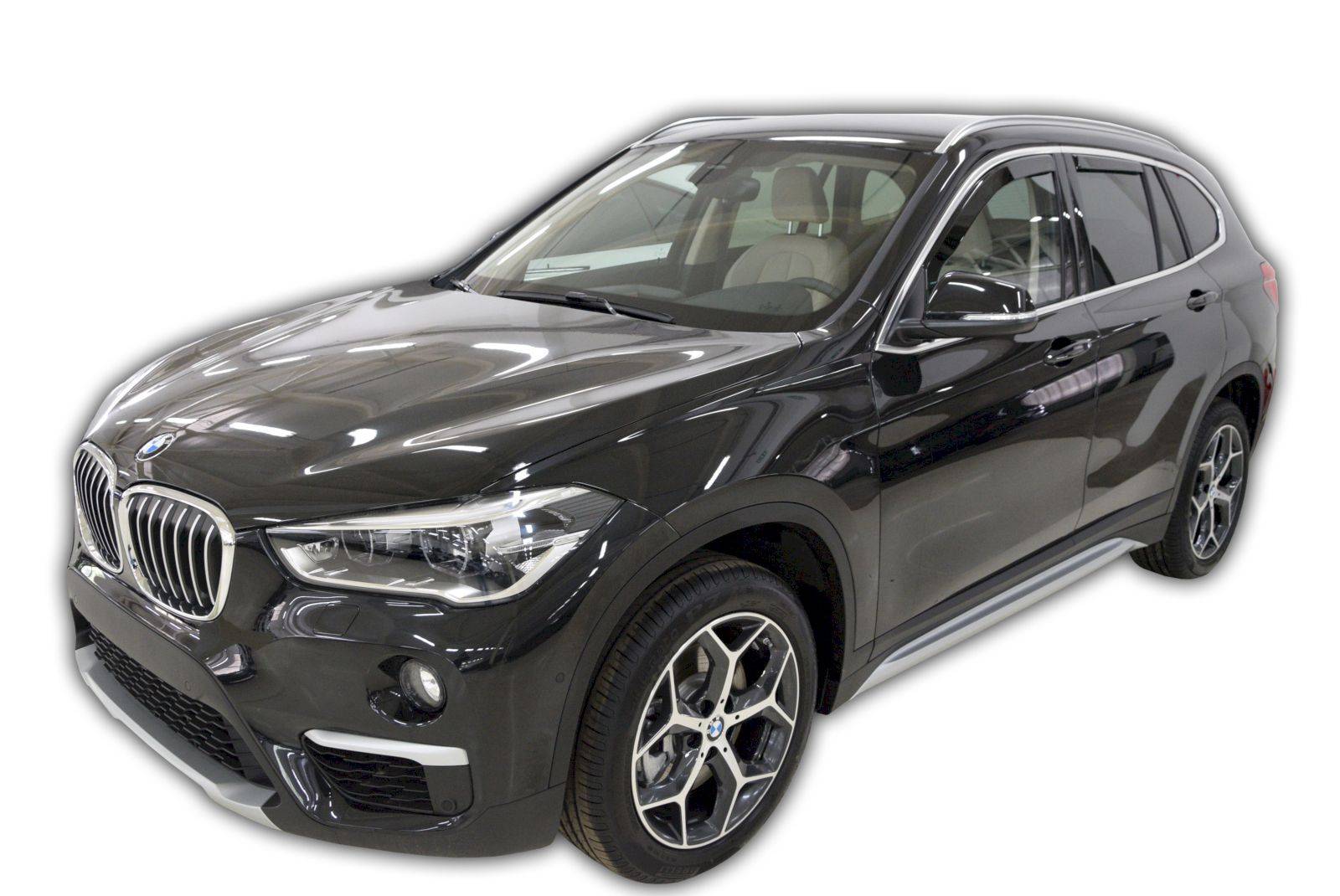 Okenné deflektory BMW X1 5D 2015-up 4 ks predné+zadné