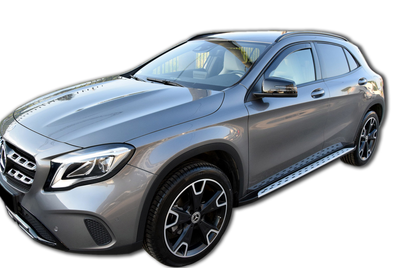 Okenné deflektory Mercedes GLA 5D 2014-up 2 ks predné