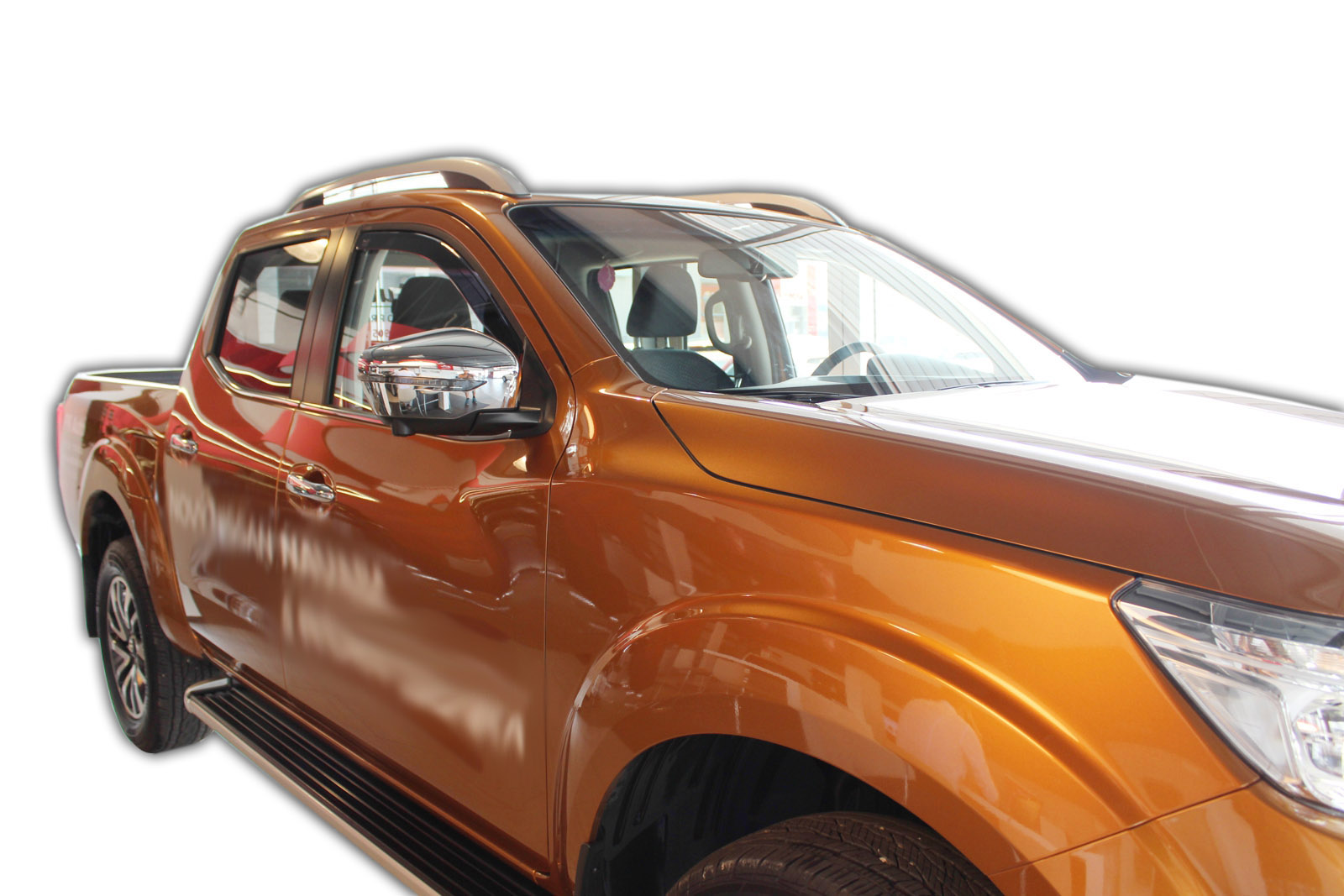 Okenné deflektory Nissan Navara 4D 2014-up 2 ks predné