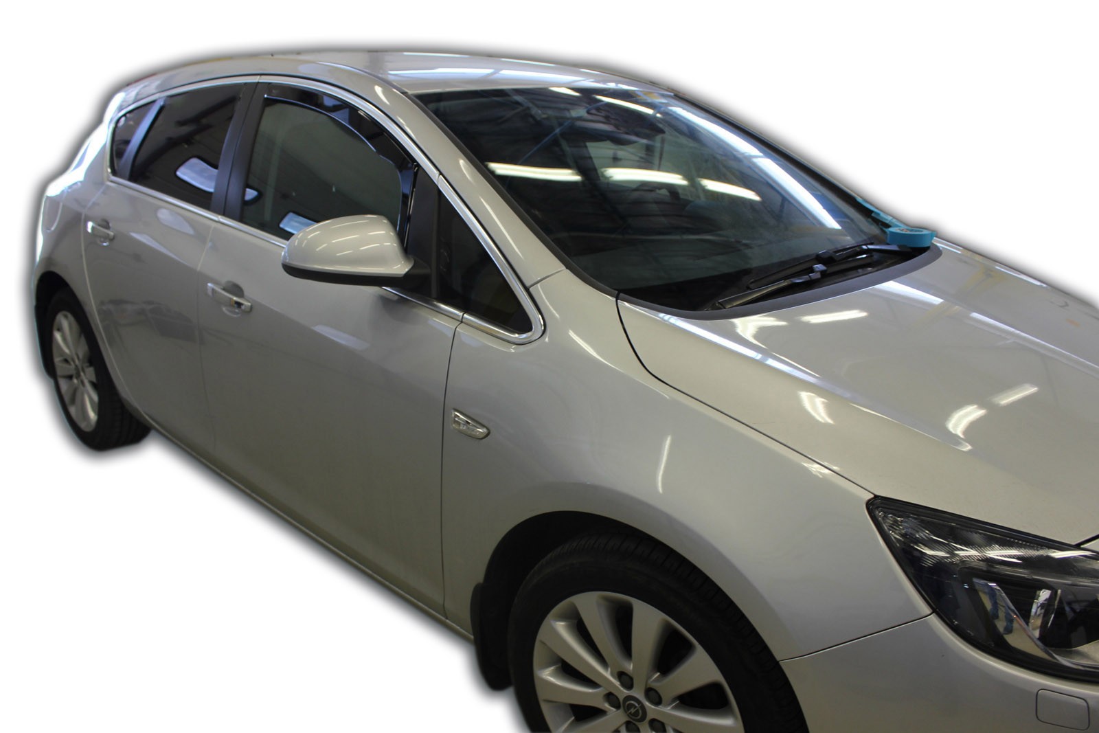 Okenné deflektory Opel Astra 5D HTB 2009-2015 4 ks predné+zadné